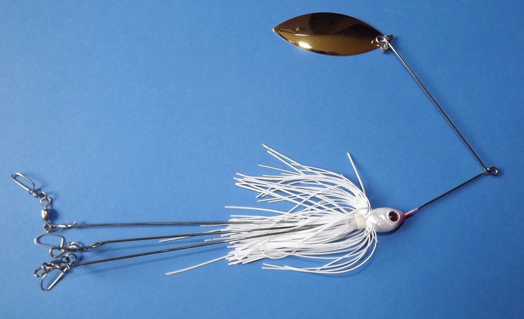 Big Eye Spinnerbaits White Spinnerbait Rig/Gold Blade 3 Big Eye Spinnerbaits White Spinnerbait Rig/Gold Blade